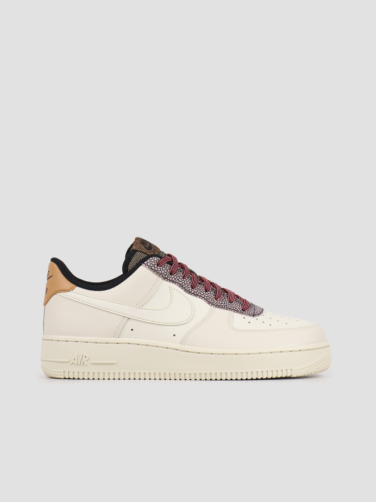 Nike Air Force 1 '07 Lv8 4