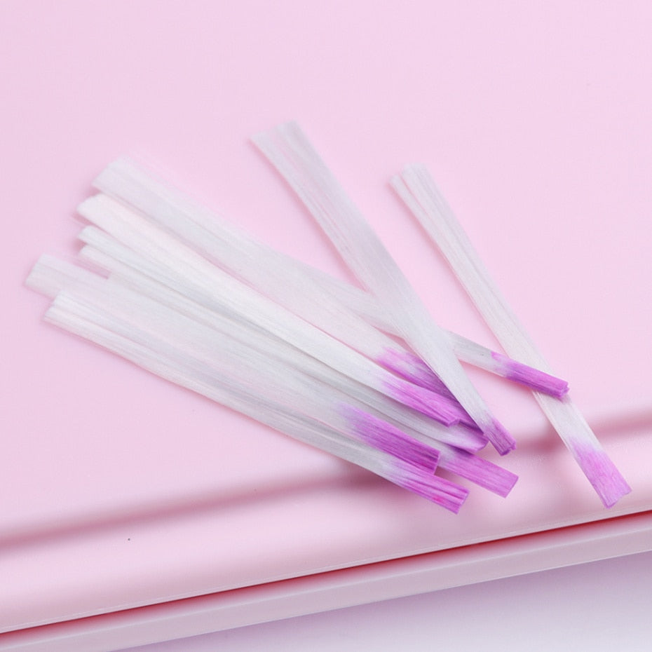 Manikyr francez Format e thonjve me tekstil