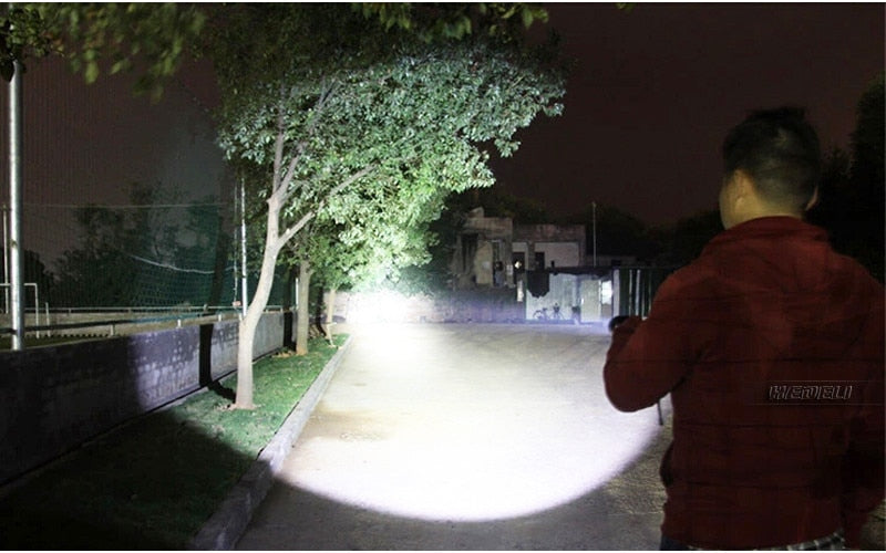 Drit dore 100m dritë nënujore