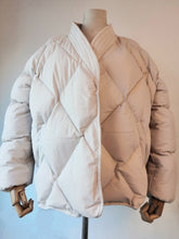 Load image into Gallery viewer, Pallto Hzirip 2019